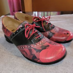 John Fluevog Erika Roses Fellowship Saddle Shoe, size 9